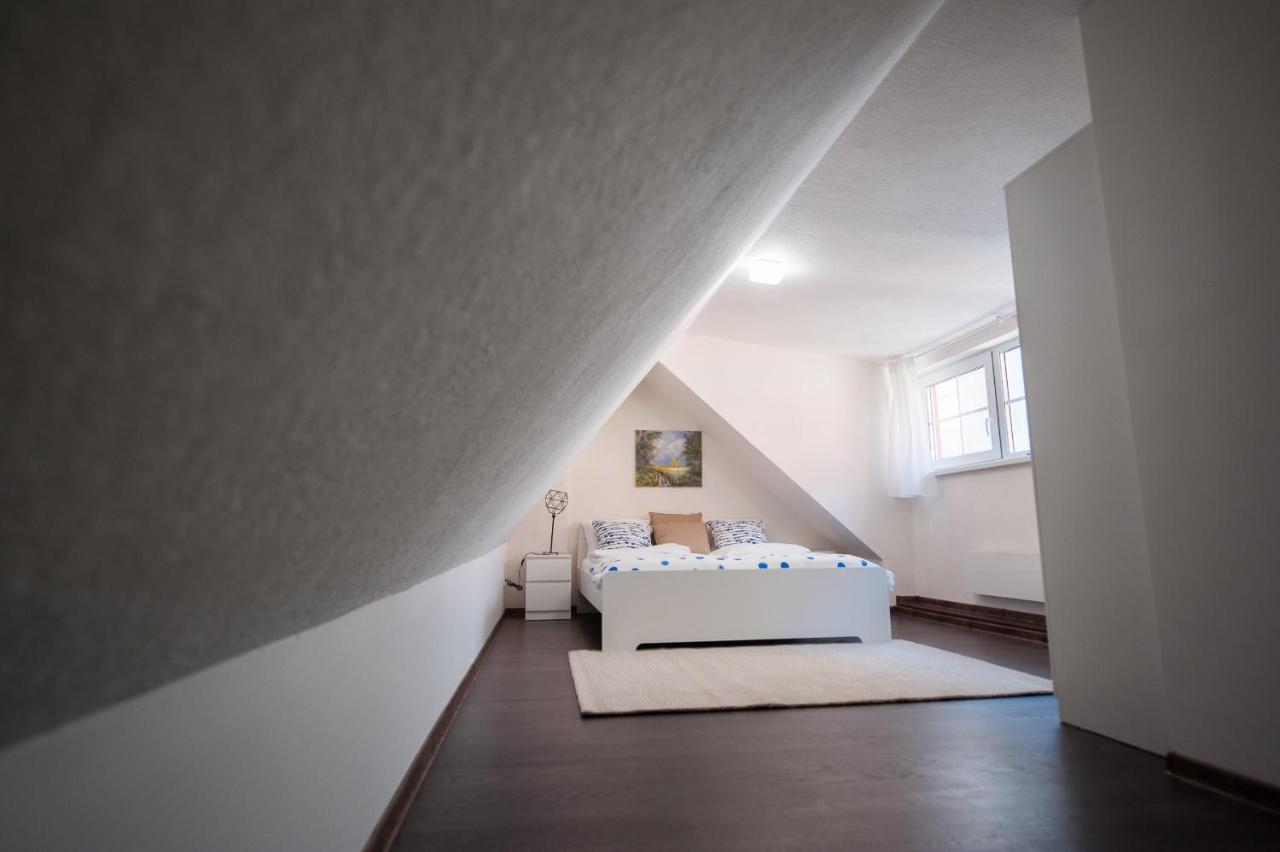 דירות Vilnius Old Town, 3 Bdr Penthouse, 100 M2 With Terrace מראה חיצוני תמונה